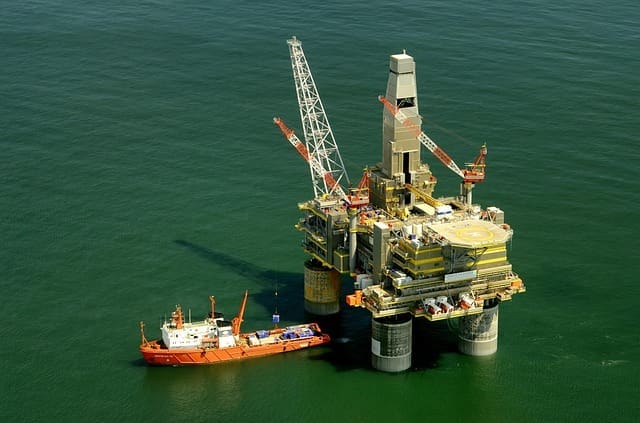 The Use of Ozone to Treat and Reuse Water from Oil Rigs