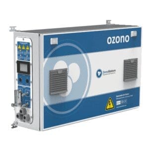 Ozone generator for injecting and maintaining high doses of ozone in an atomiser, nebuliser or sprayer