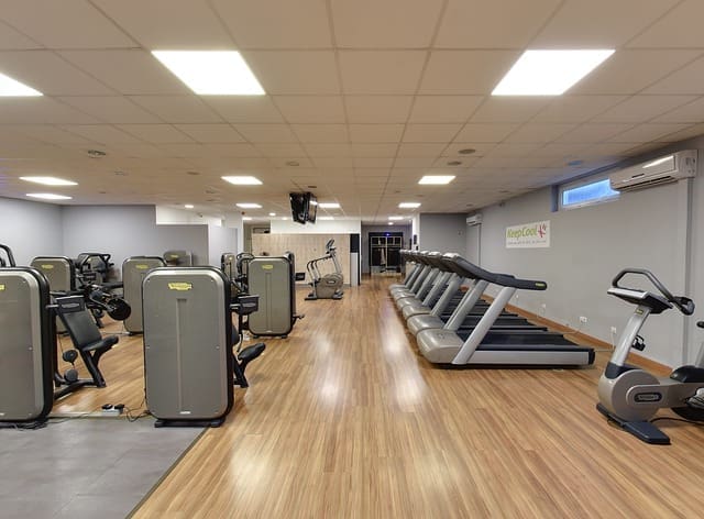 gaseous ozone treatments and ozonated water cleaning for sport