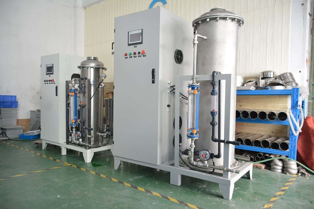 Advanced oxidation system using ozone and hydrogen peroxide for RAS aquaculture water treatment